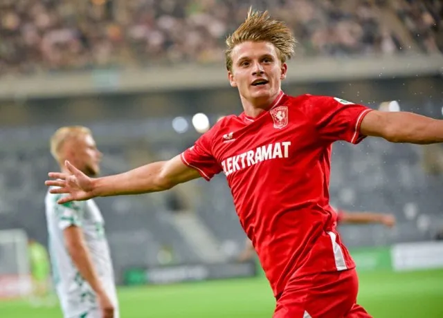 Cầu thủ xuất sắc nhất Eredivisie mùa giải 2024-25