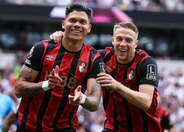 Tottenham bất lực để thua Bournemouth 0-1 trên sân nhà