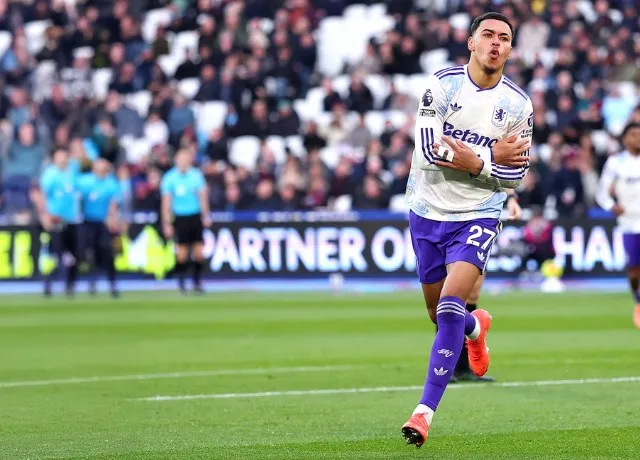 Aston Villa ngược dòng đánh bại West Ham tỷ số 3-2