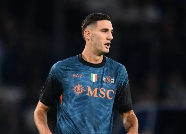 Vì sao Nottingham Forest cần Lorenzo Lucca